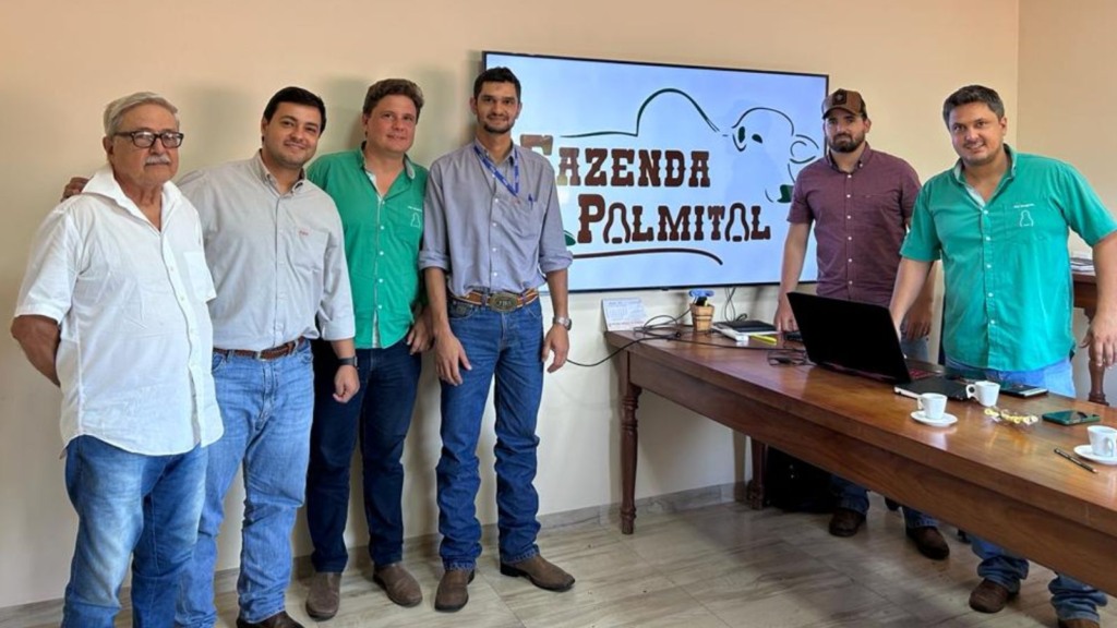 O originador Diego, o sr. Antônio Lemos, Edinho, Matheus Beraldo, Leandro (financeiro) e Bruno Beraldo. Foto: Divulgação