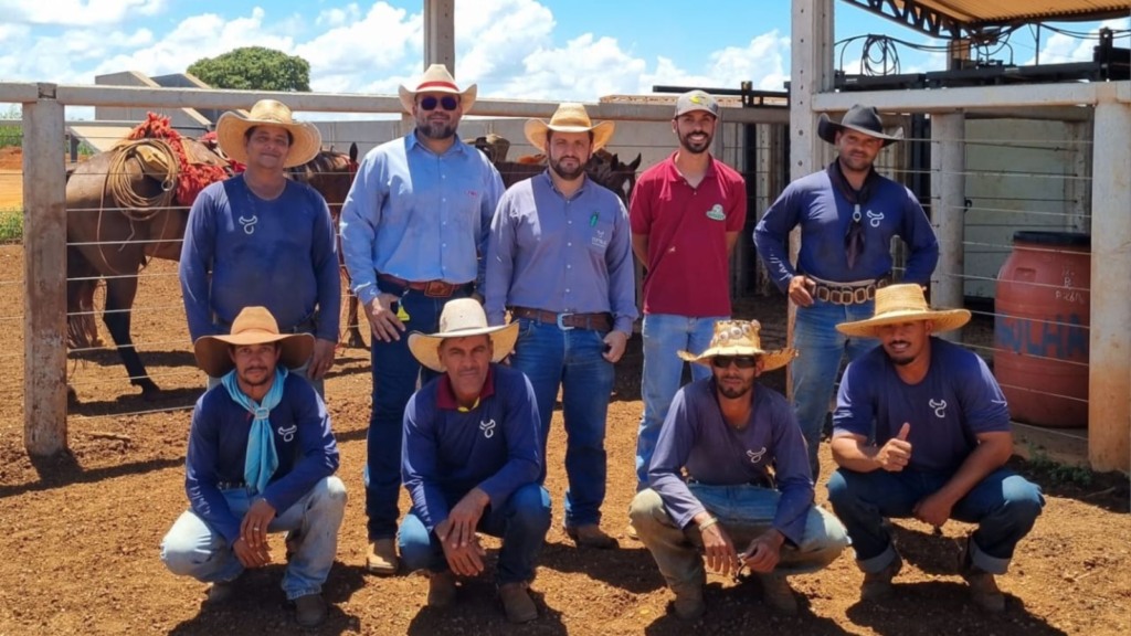 Equipe da Fazenda Santa Maria, localizada no município Itiquira (MT). Foto: Divulgação