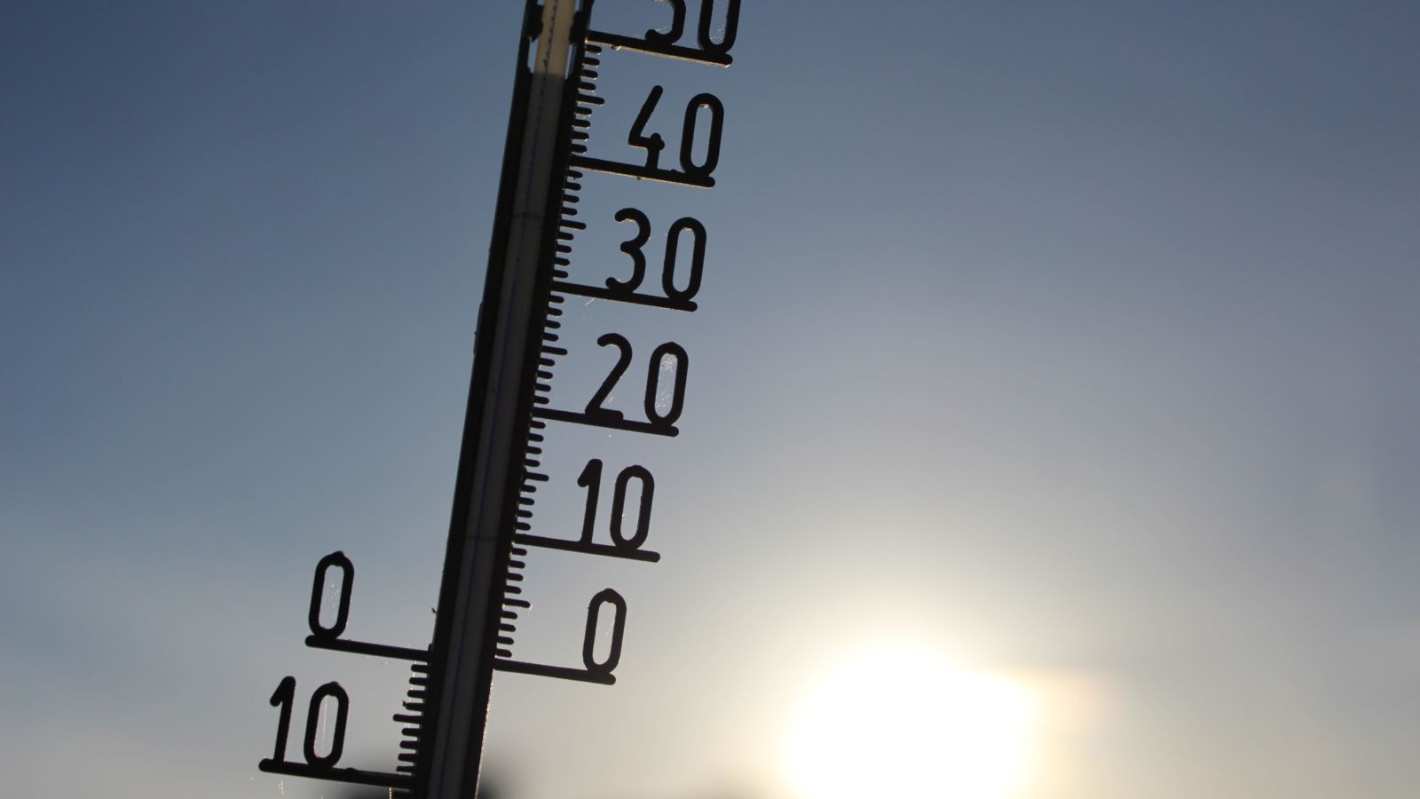 Frente fria dá lugar a temperaturas extremas em agosto. Saiba os detalhes