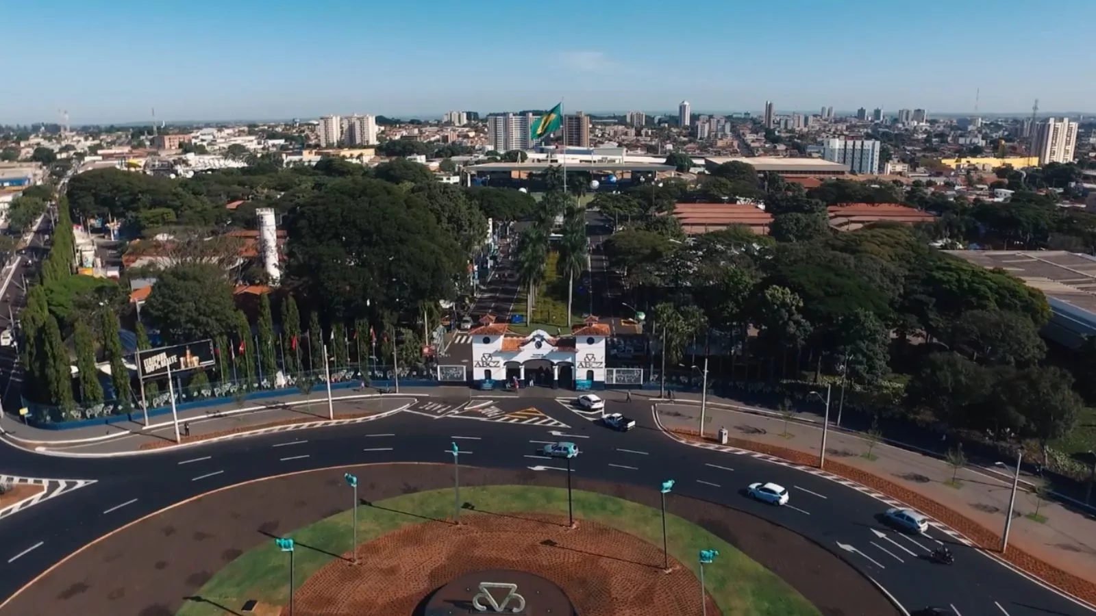 Expogenética 2024 bate recordes de público e negócios de quase R$ 100 milhões em Uberaba