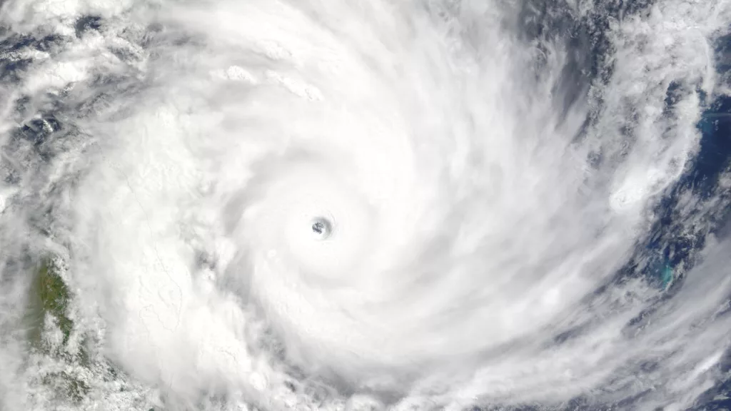 Ciclone extratropical ameaça o Sul do Brasil, com frente fria atingindo demais áreas. Saiba mais